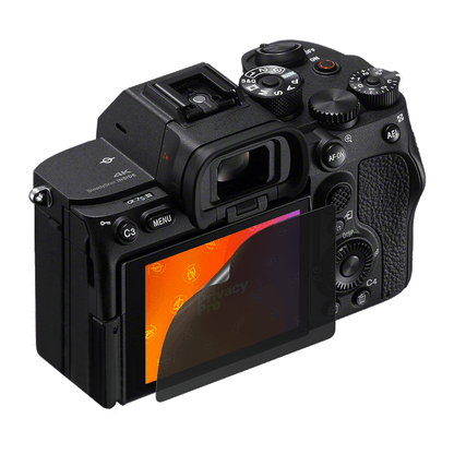 Die Abdunkelnde Schutzfolie. @ Aus seitlichem Betrachten wird das Display bis zu 99%
abgedunkelt. Die matte Schutzfolie schützt
dein Display und deine Privatsphäre.